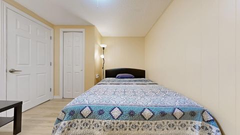 Photo 30 at 13 - 13 Candy Court Way, Newtonbrook West, Toronto