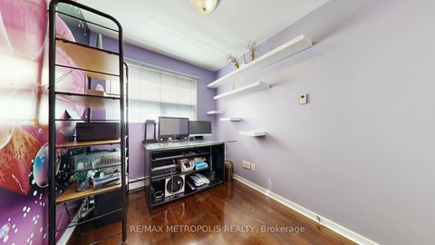 Photo 33 at 13 - 13 Candy Court Way, Newtonbrook West, Toronto