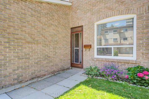 Photo 2 at 39 - 44 Chester Le Boulevard, L'Amoreaux, Toronto