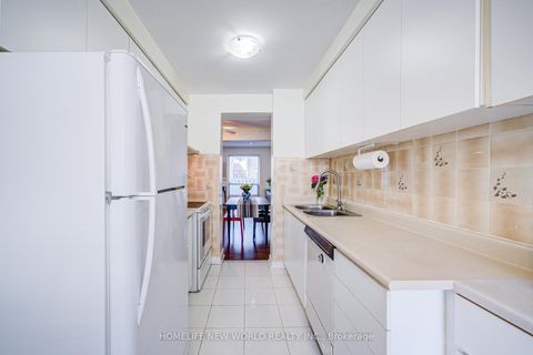 Photo 4 at 39 - 44 Chester Le Boulevard, L'Amoreaux, Toronto