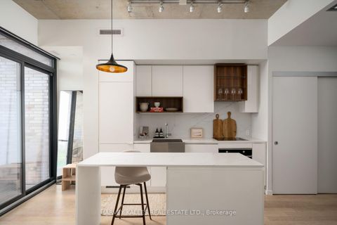 Photo 9 at 809 - 383 Sorauren Avenue, Roncesvalles, Toronto