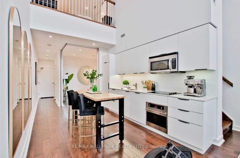 Photo 4 at 108 - 5 Hanna Avenue, Niagara, Toronto