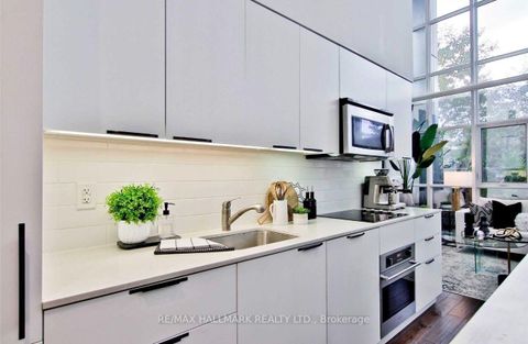 Photo 5 at 108 - 5 Hanna Avenue, Niagara, Toronto