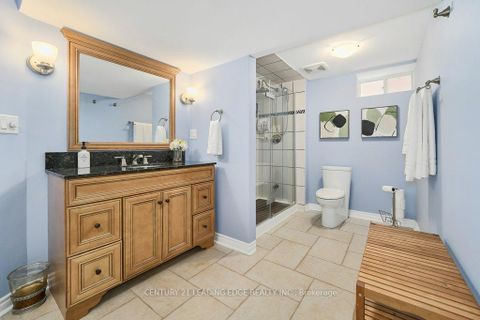 Photo 32 at 382 Via Campanile, Vellore Village, Vaughan