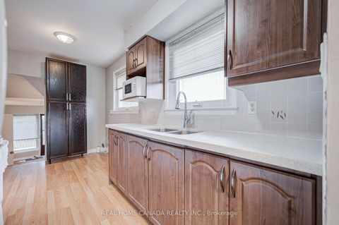Photo 14 at 19 Hepworth Drive, Richview, Toronto