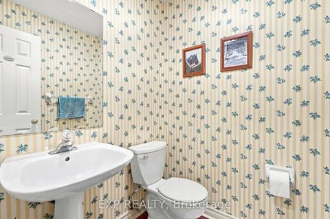 Photo 21 at 21 Cantex Court, Devonsleigh, Richmond Hill