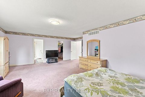 Photo 27 at 21 Cantex Court, Devonsleigh, Richmond Hill