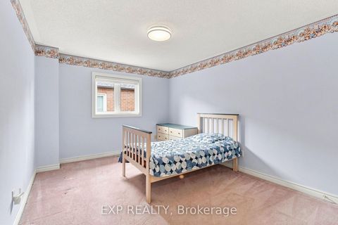 Photo 38 at 21 Cantex Court, Devonsleigh, Richmond Hill