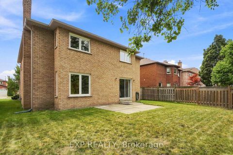Photo 44 at 21 Cantex Court, Devonsleigh, Richmond Hill