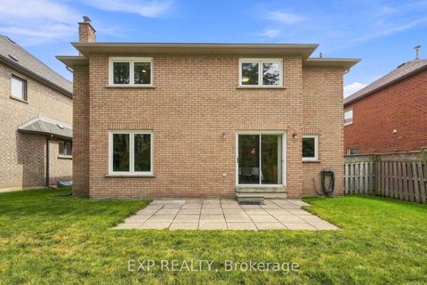 Photo 45 at 21 Cantex Court, Devonsleigh, Richmond Hill