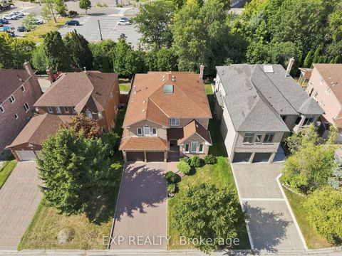 Photo 47 at 21 Cantex Court, Devonsleigh, Richmond Hill
