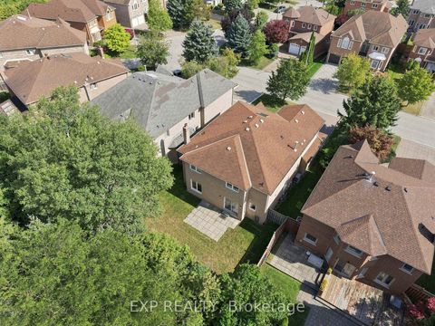 Photo 49 at 21 Cantex Court, Devonsleigh, Richmond Hill