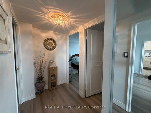 Photo 12 at 706 - 1881 Jane Street, Rustic, Toronto