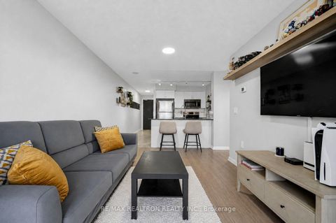 Photo 8 at Lph01 - 73 King William Crescent, Langstaff, Richmond Hill