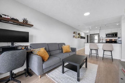 Photo 9 at Lph01 - 73 King William Crescent, Langstaff, Richmond Hill
