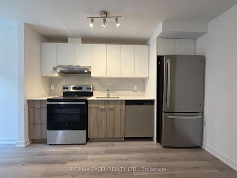 Photo 8 at 67 - 10 CALAMINT Lane, L'Amoreaux, Toronto
