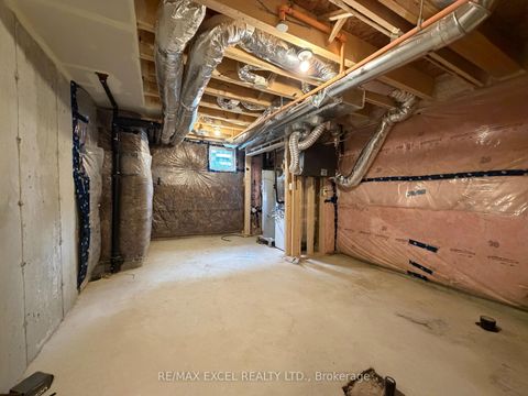 Photo 42 at 67 - 10 CALAMINT Lane, L'Amoreaux, Toronto