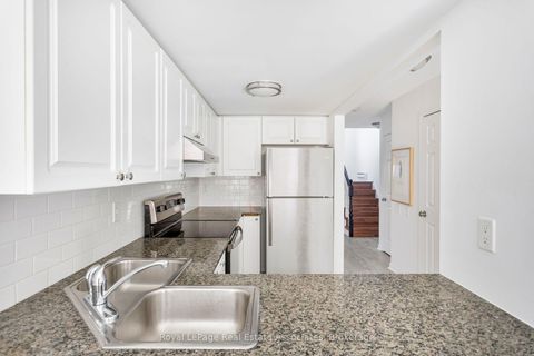 Photo 10 at 140 - 30 Merchant Lane, Dufferin Grove, Toronto