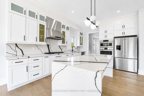 Photo 11 at 27 Sundridge Drive, Birchmount, Toronto