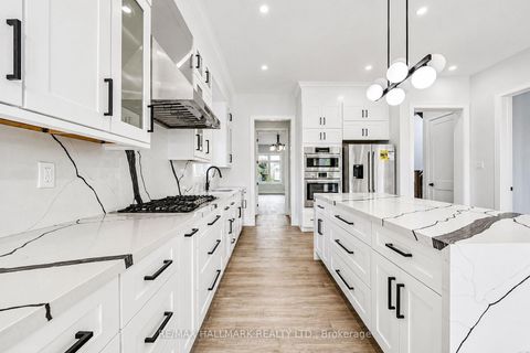 Photo 12 at 27 Sundridge Drive, Birchmount, Toronto