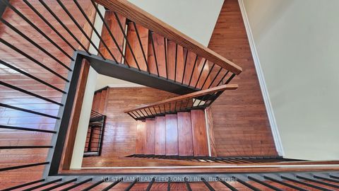 Photo 16 at 15 Bond Crescent, Oak Ridges, Richmond Hill