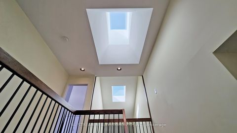 Photo 18 at 15 Bond Crescent, Oak Ridges, Richmond Hill