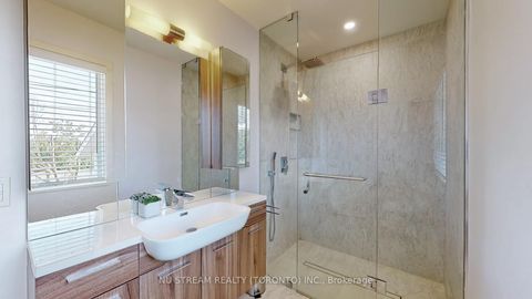 Photo 20 at 15 Bond Crescent, Oak Ridges, Richmond Hill