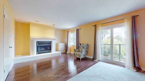 Photo 25 at 15 Bond Crescent, Oak Ridges, Richmond Hill