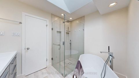Photo 28 at 15 Bond Crescent, Oak Ridges, Richmond Hill