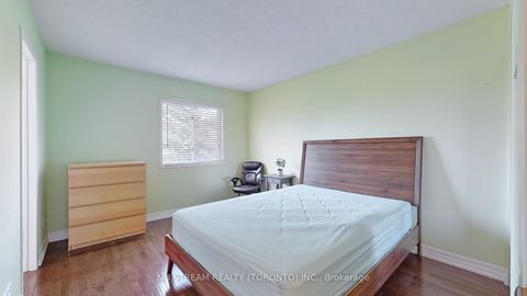 Photo 31 at 15 Bond Crescent, Oak Ridges, Richmond Hill
