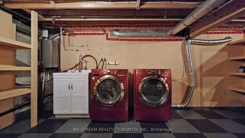 Photo 32 at 15 Bond Crescent, Oak Ridges, Richmond Hill