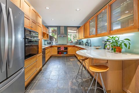 Photo 11 at 89 Leuty Avenue, The Beaches, Toronto