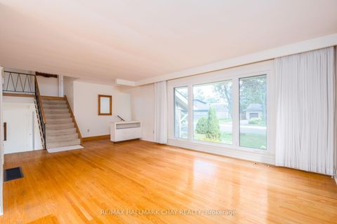 Photo 11 at 44 Amelia Street, Codrington, Barrie