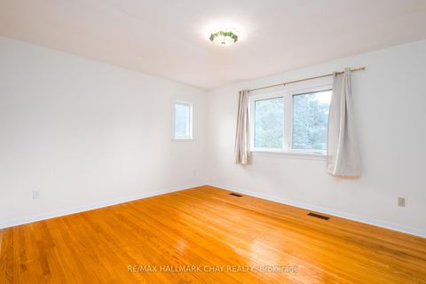 Photo 29 at 44 Amelia Street, Codrington, Barrie