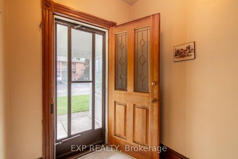 Photo 9 at 40 Marcus Street, Allandale, Barrie