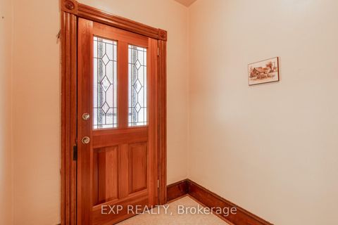 Photo 10 at 40 Marcus Street, Allandale, Barrie