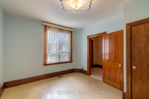 Photo 11 at 40 Marcus Street, Allandale, Barrie