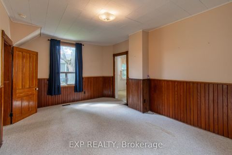 Photo 14 at 40 Marcus Street, Allandale, Barrie