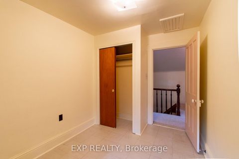 Photo 19 at 40 Marcus Street, Allandale, Barrie