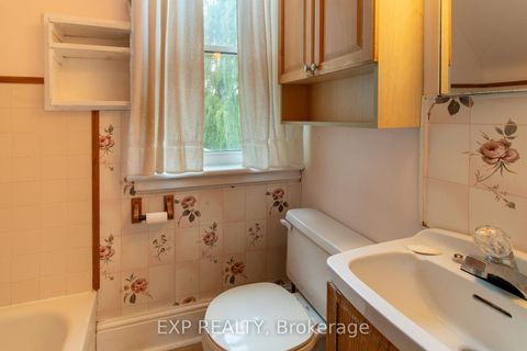 Photo 25 at 40 Marcus Street, Allandale, Barrie
