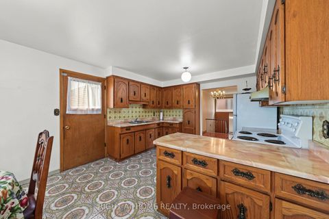 Photo 11 at 84 Raven Road, Rustic, Toronto