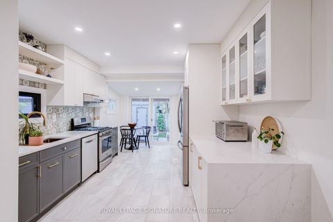 Photo 11 at 222 Queensdale Avenue, East York, Toronto