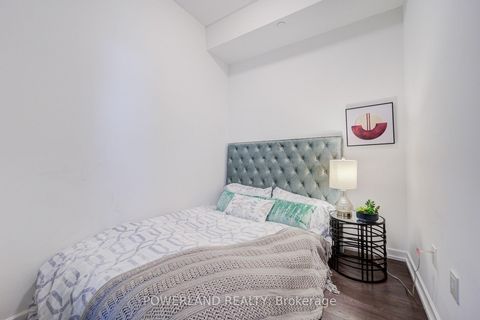Photo 11 at 807 - 52 Forest Manor Road, Henry Farm, Toronto