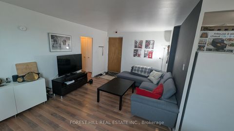 Photo 4 at 305 - 55 Neptune Drive, Lawrence, Toronto