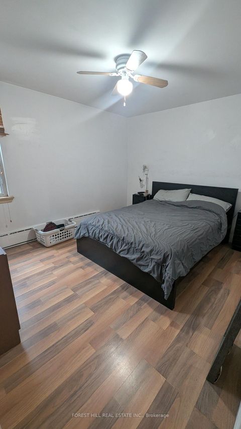 Photo 9 at 305 - 55 Neptune Drive, Lawrence, Toronto