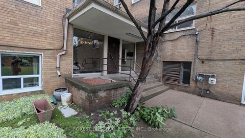 Photo 16 at 305 - 55 Neptune Drive, Lawrence, Toronto