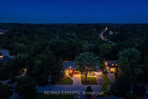 Photo 1 at 91 Napier Street, Kleinburg, Vaughan