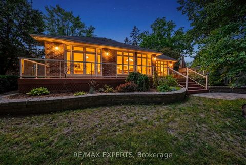Photo 2 at 91 Napier Street, Kleinburg, Vaughan