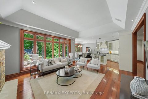 Photo 10 at 91 Napier Street, Kleinburg, Vaughan