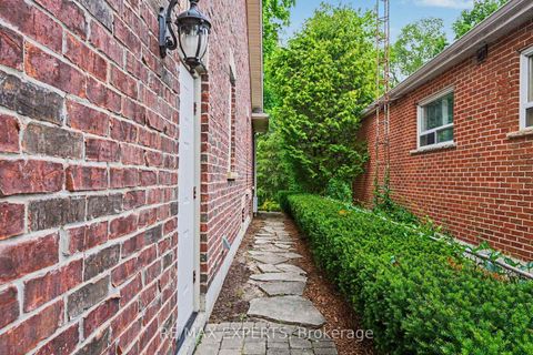 Photo 35 at 91 Napier Street, Kleinburg, Vaughan